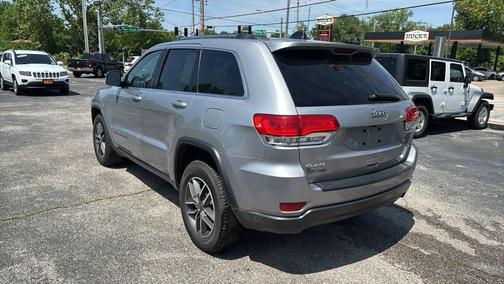 Silver 2019 Jeep Grand Cherokee Laredo