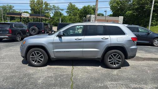 Silver 2019 Jeep Grand Cherokee Laredo