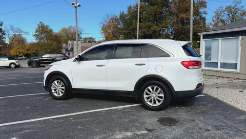 2017 Kia Sorento LX