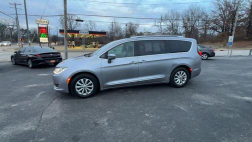 2018 Chrysler Pacifica Touring-L