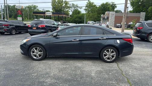 Black 2013 Hyundai SONATA Limited