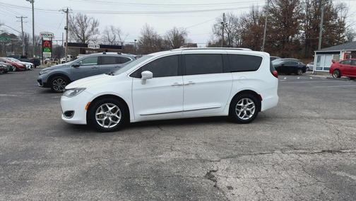 2018 Chrysler Pacifica Touring-L Plus