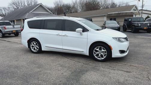 2018 Chrysler Pacifica Touring-L Plus