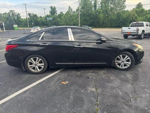 2011 Hyundai SONATA Limited