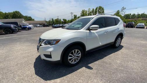 White 2018 Nissan Rogue SV