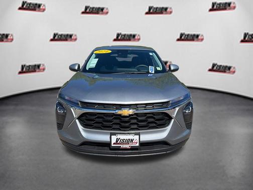 Sterling Gray Metallic 2024 Chevrolet Trax LS