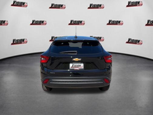 Mosaic Black Metallic 2026 Chevrolet Trax LS