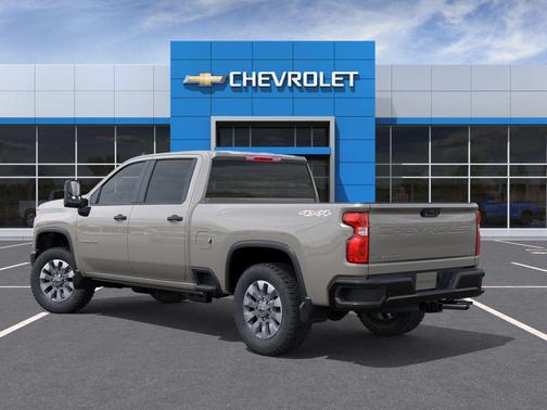 White Sands 2026 Chevrolet Silverado 2500 Custom