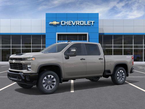 White Sands 2026 Chevrolet Silverado 2500 Custom