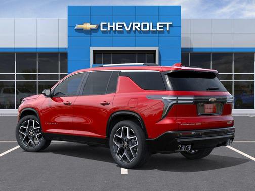 Radiant Red Tintcoat 2026 Chevrolet Traverse High Country