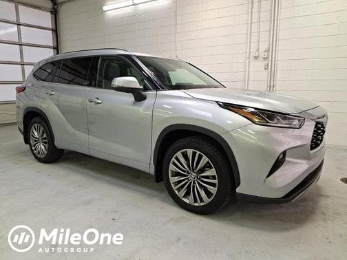 2022 Toyota Highlander Platinum