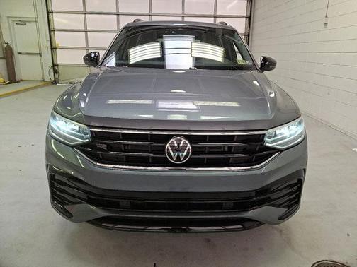 2022 Volkswagen Tiguan 2.0T SE R-Line Black 4MOTION