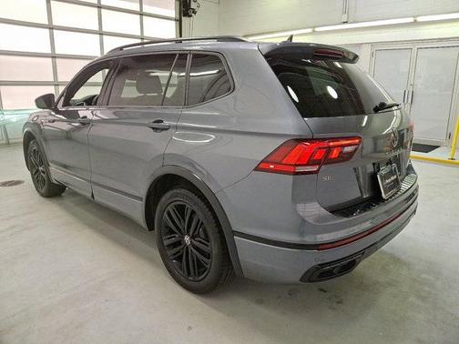2022 Volkswagen Tiguan 2.0T SE R-Line Black 4MOTION