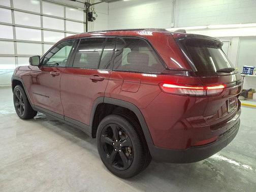 2023 Jeep Grand Cherokee Altitude
