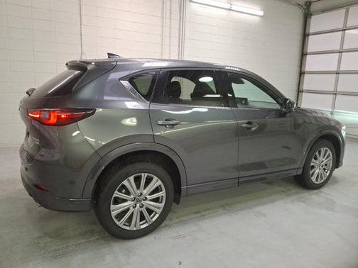 2022 Mazda CX-5 Signature
