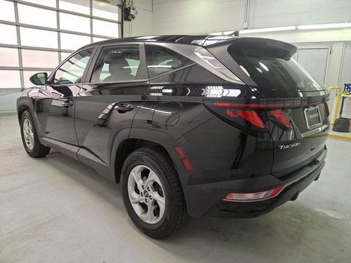 2022 Hyundai TUCSON SE