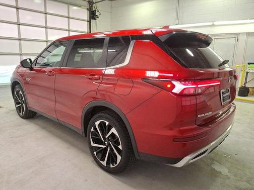 2024 Mitsubishi Outlander PHEV SE