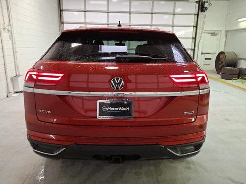 2022 Volkswagen Atlas Cross Sport 3.6L V6 SE w/Technology