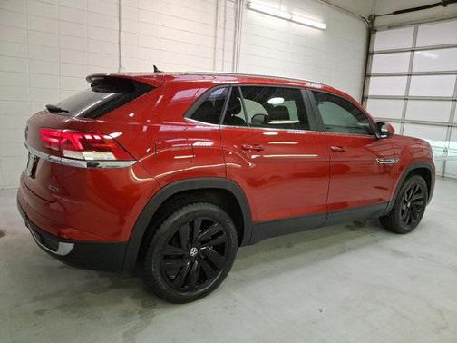 2022 Volkswagen Atlas Cross Sport 3.6L V6 SE w/Technology
