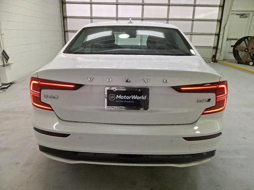 2024 Volvo S60 B5 Core Dark Theme
