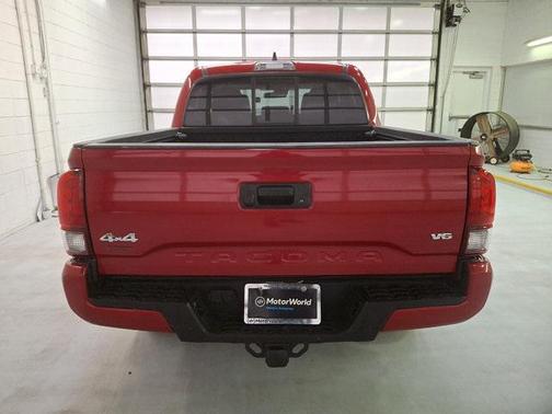 2022 Toyota Tacoma SR