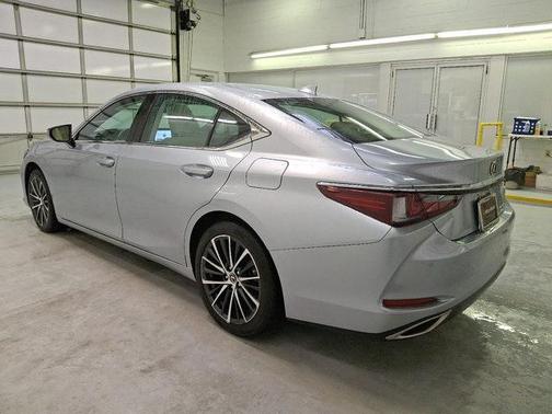 2023 Lexus ES 350 Base