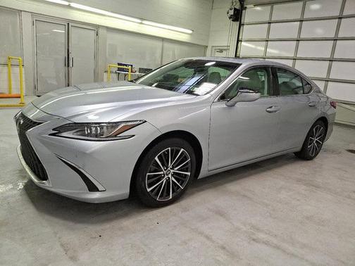 2023 Lexus ES 350 Base