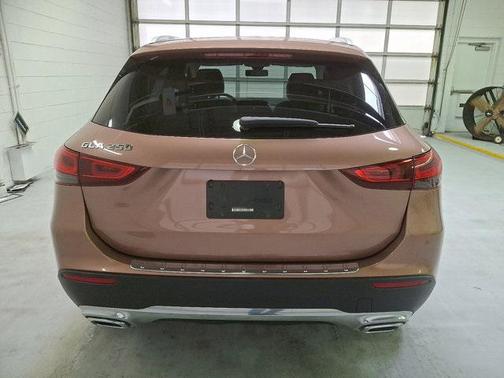 2021 Mercedes-Benz GLA 250 Base 4MATIC