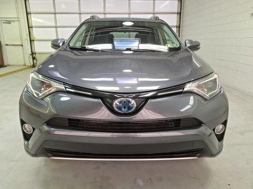 2017 Toyota RAV4 Hybrid XLE