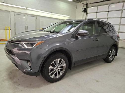 2017 Toyota RAV4 Hybrid XLE