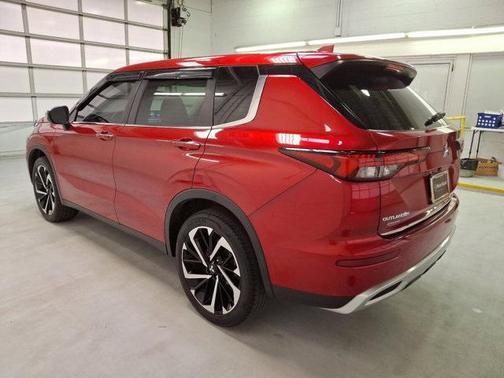 2022 Mitsubishi Outlander SE