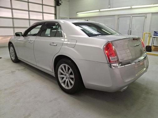 2011 Chrysler 300 Limited