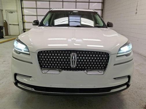 2022 Lincoln Aviator Standard AWD
