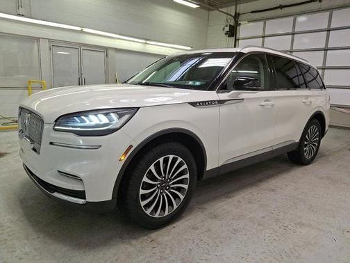 2022 Lincoln Aviator Standard AWD