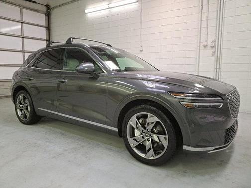 2025 Genesis Electrified GV70 Advanced