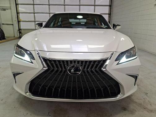 2022 Lexus ES 350 Base