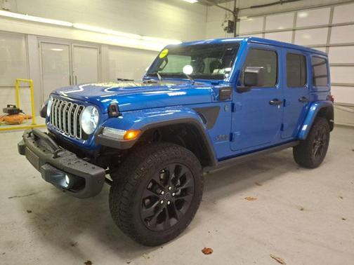 2025 Jeep Wrangler Sahara 4xe