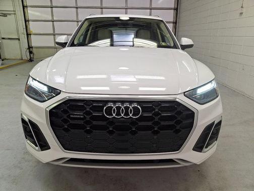 2022 Audi Q5 45 S line Premium