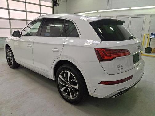 2022 Audi Q5 45 S line Premium