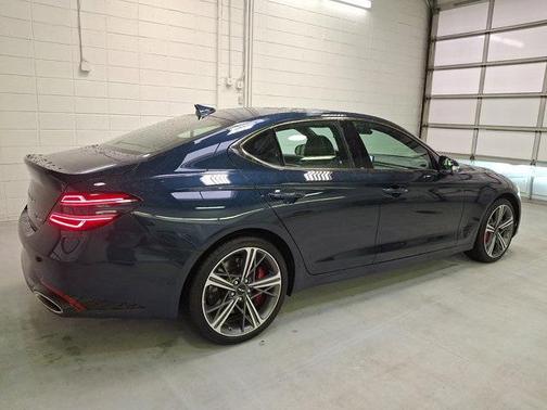 2025 Genesis G70 3.3T Sport Advanced