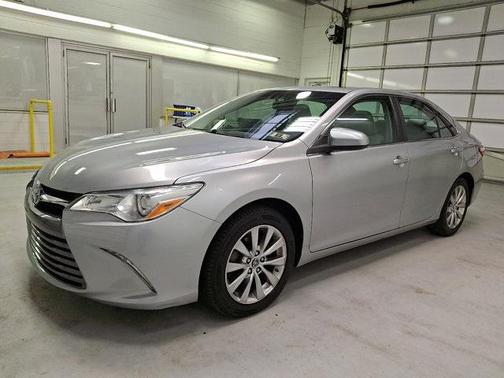 2016 Toyota Camry XLE