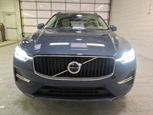 2022 Volvo XC60 B5 Momentum