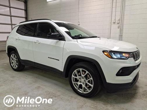 2024 Jeep Compass Latitude Lux