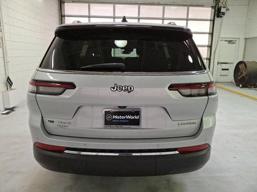 2022 Jeep Grand Cherokee L Laredo