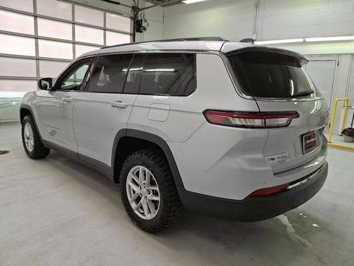 2022 Jeep Grand Cherokee L Laredo