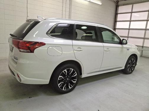 2018 Mitsubishi Outlander PHEV SEL