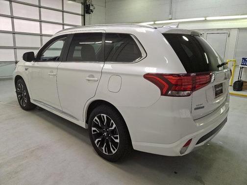 2018 Mitsubishi Outlander PHEV SEL
