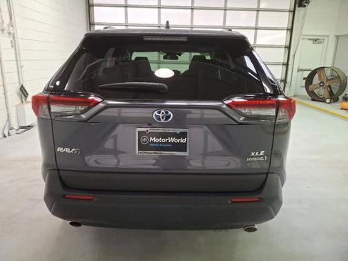 2022 Toyota RAV4 Hybrid XLE