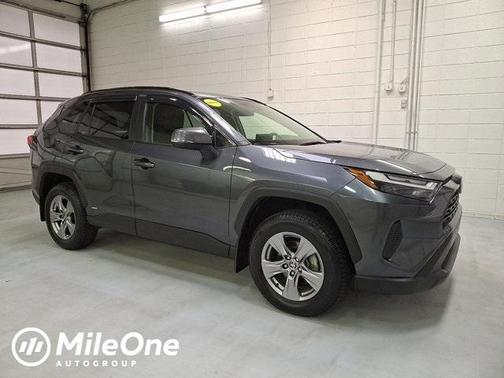 2022 Toyota RAV4 Hybrid XLE