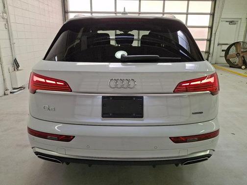 2023 Audi Q5 45 S line Prestige